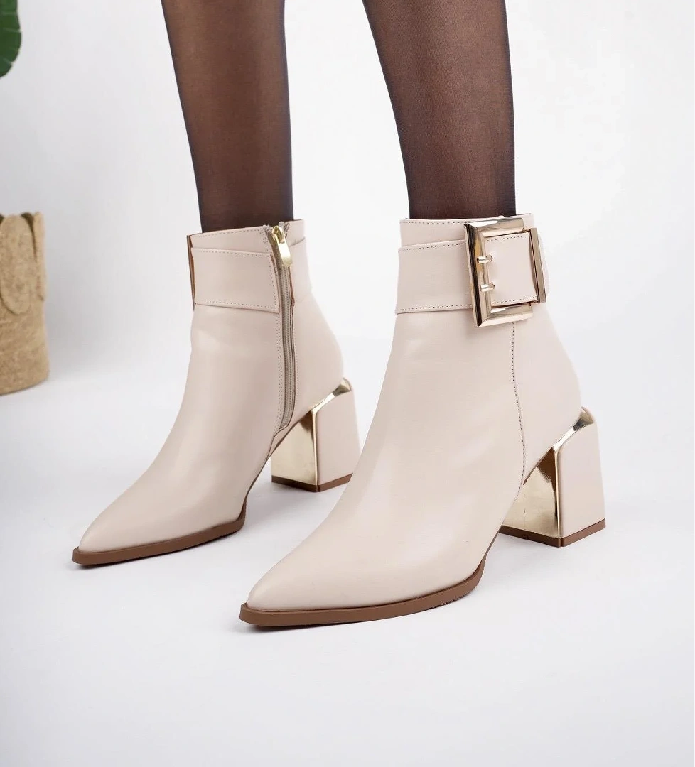 CHİLY Garantili Kemer ve Toka Detaylı Kalın Topuklu Kadın Bot