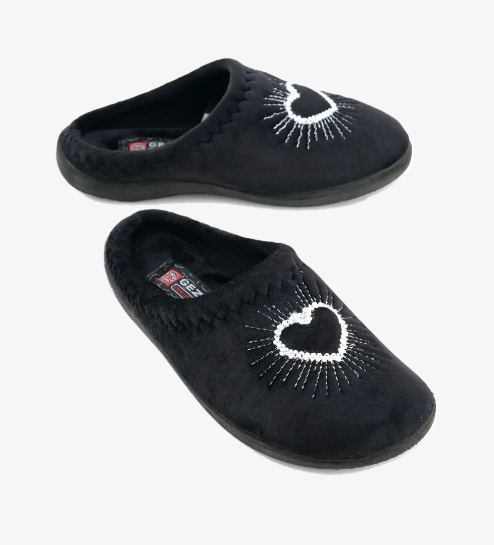 Kadın Kışlık Nakışlı Kalp Tasarım Rahat Taban Ev Bahçe Gondol Terlik - Görsel 1