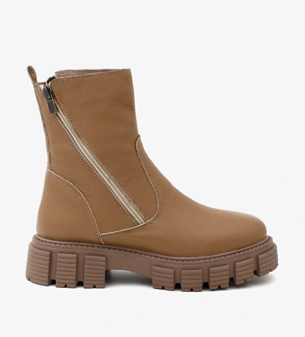 Fast Step Hakiki Deri Kürklü Kadın Klasik Bot 710KZA6002 model görseli