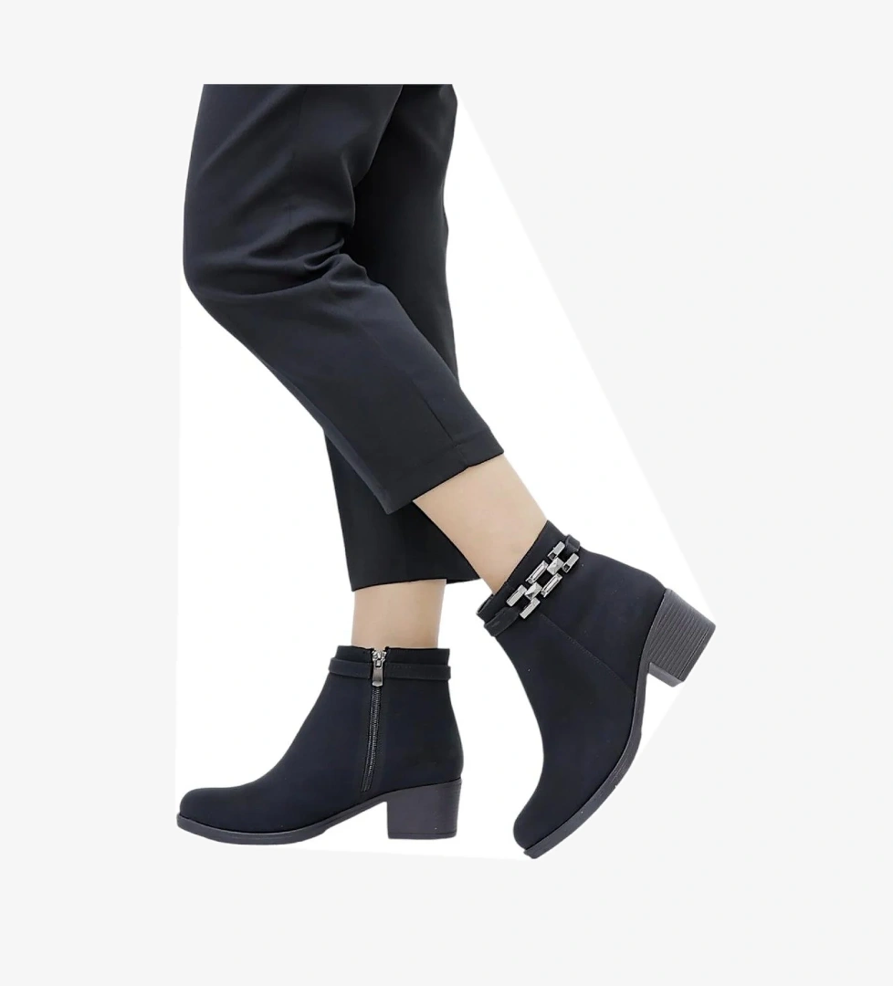Topuklu Fermuarlı Zincir Aksesuar Detaylı Rahat Kadın Bot (5,5 Cm) SİYAH - GÜMÜŞ - Görsel 1