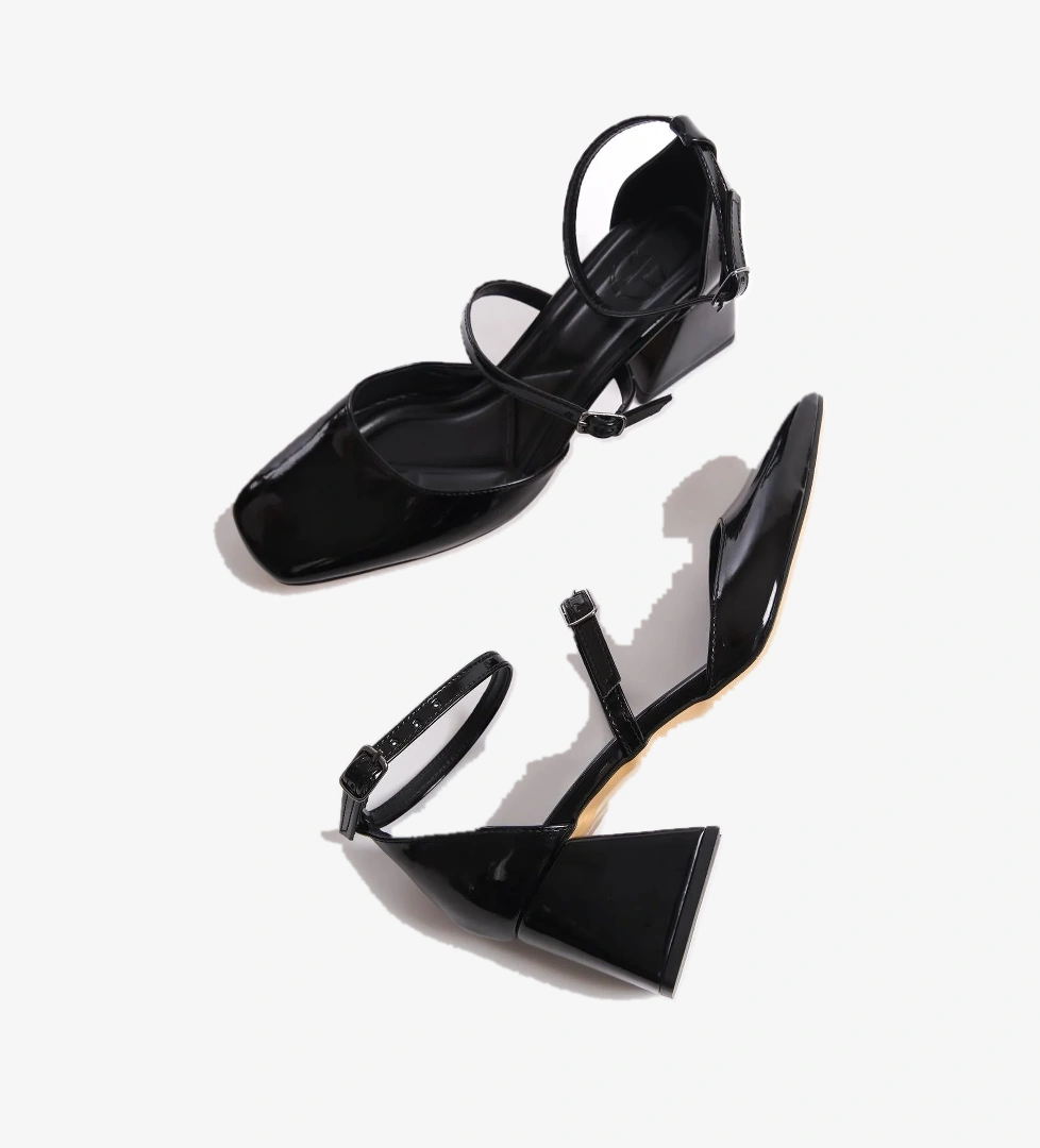 Sigva Mary Jane Yazlık Siyah Rugan Kalın Topuklu Bantlı Ayakkabı