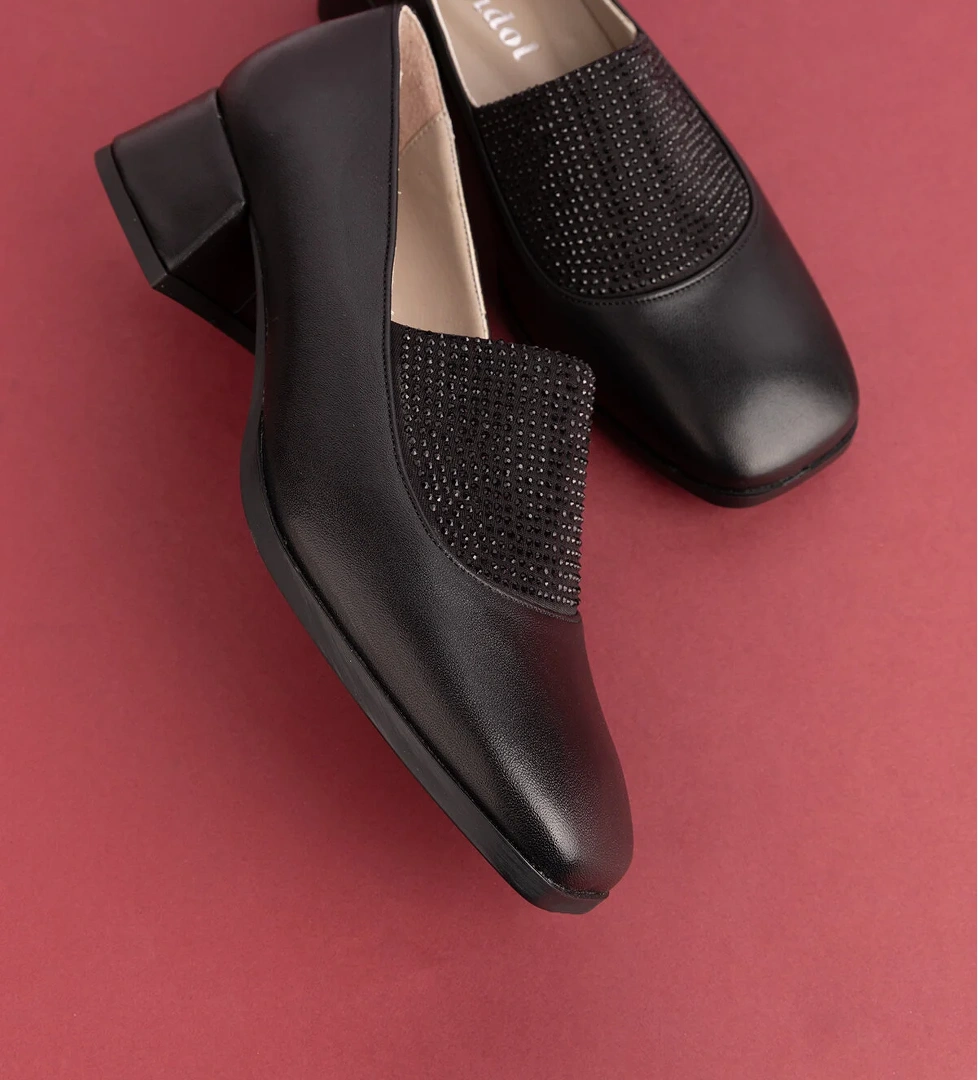 Gondol Kundura Gondol Hakiki Deri Kısa Topuklu Taş Detaylı Ayakkabı Vdt.142 model görseli