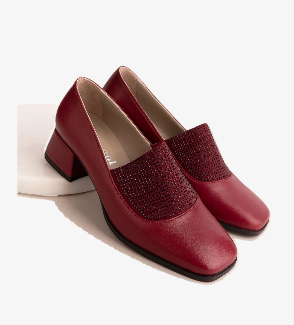 Gondol Hakiki Deri Kısa Topuklu Taş Detaylı Topuklu Ayakkabı vdt.142