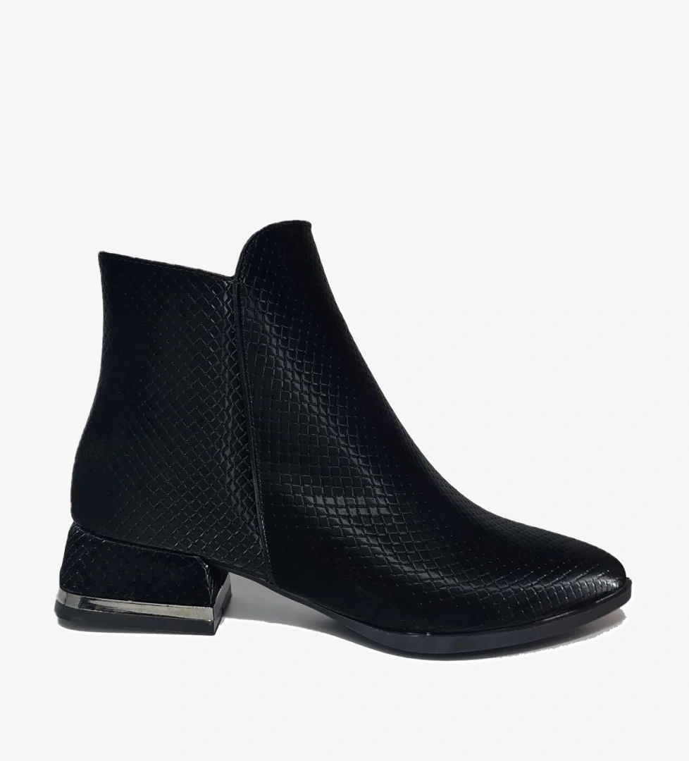 Ventes Kısa Topuklu Baklava Desenli Kadın Bot 573309-z model görseli