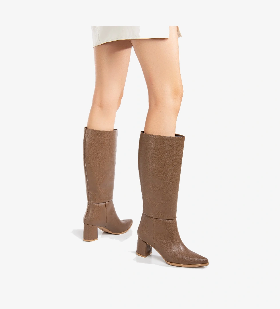 Tonny Black Kadın Vizon Cilt Termo Taban Sivri Burunlu Kalın Topuklu Çizme model görseli