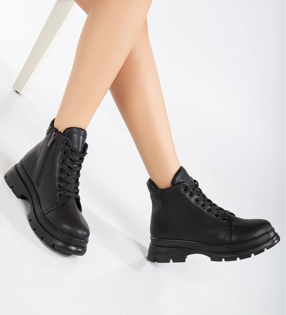 Kadın Siyah Kalın Termo Taban Kürklü Bağcıklı Bot - Görsel 1