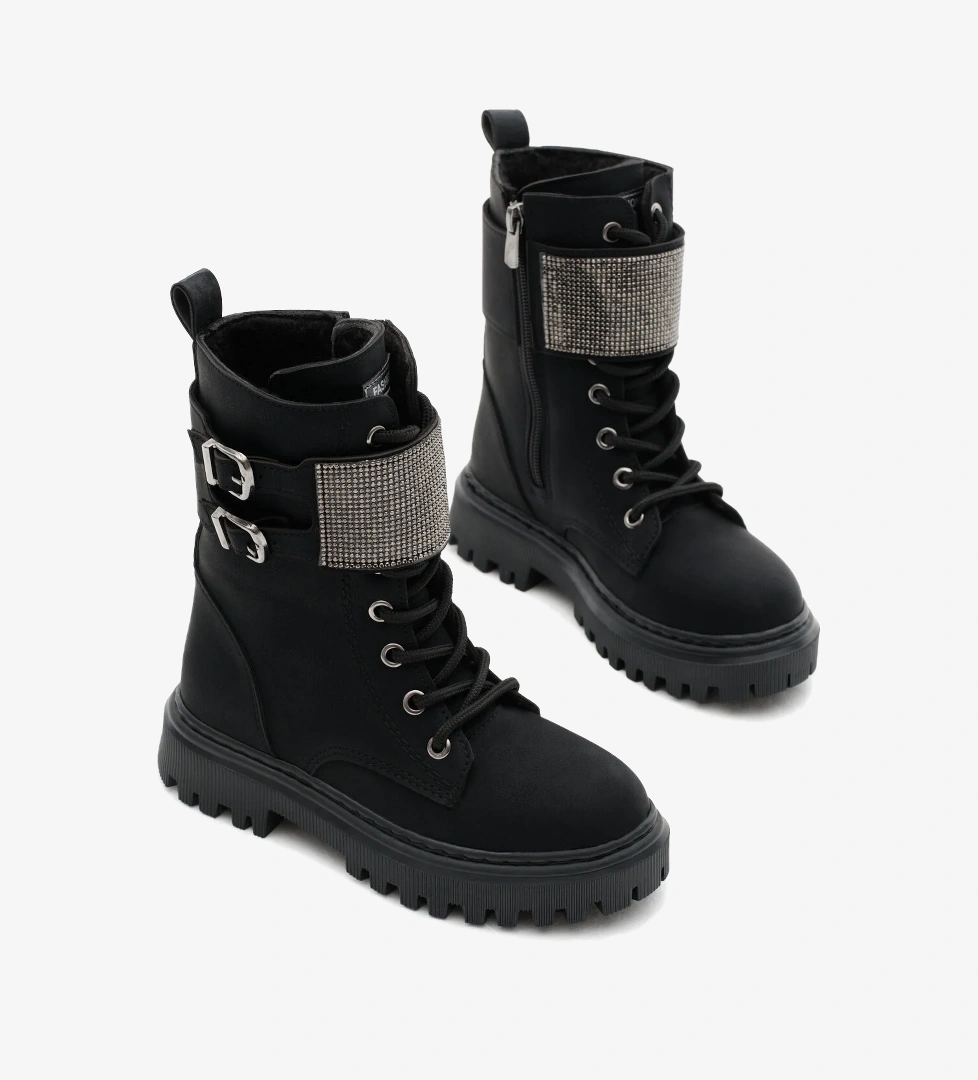 Kız Çocuk Siyah Mat Termo Taban Taş Detaylı Çift Tokalı Bağcıklı ve Fermuarlı Cırtlı Bot - Görsel 1