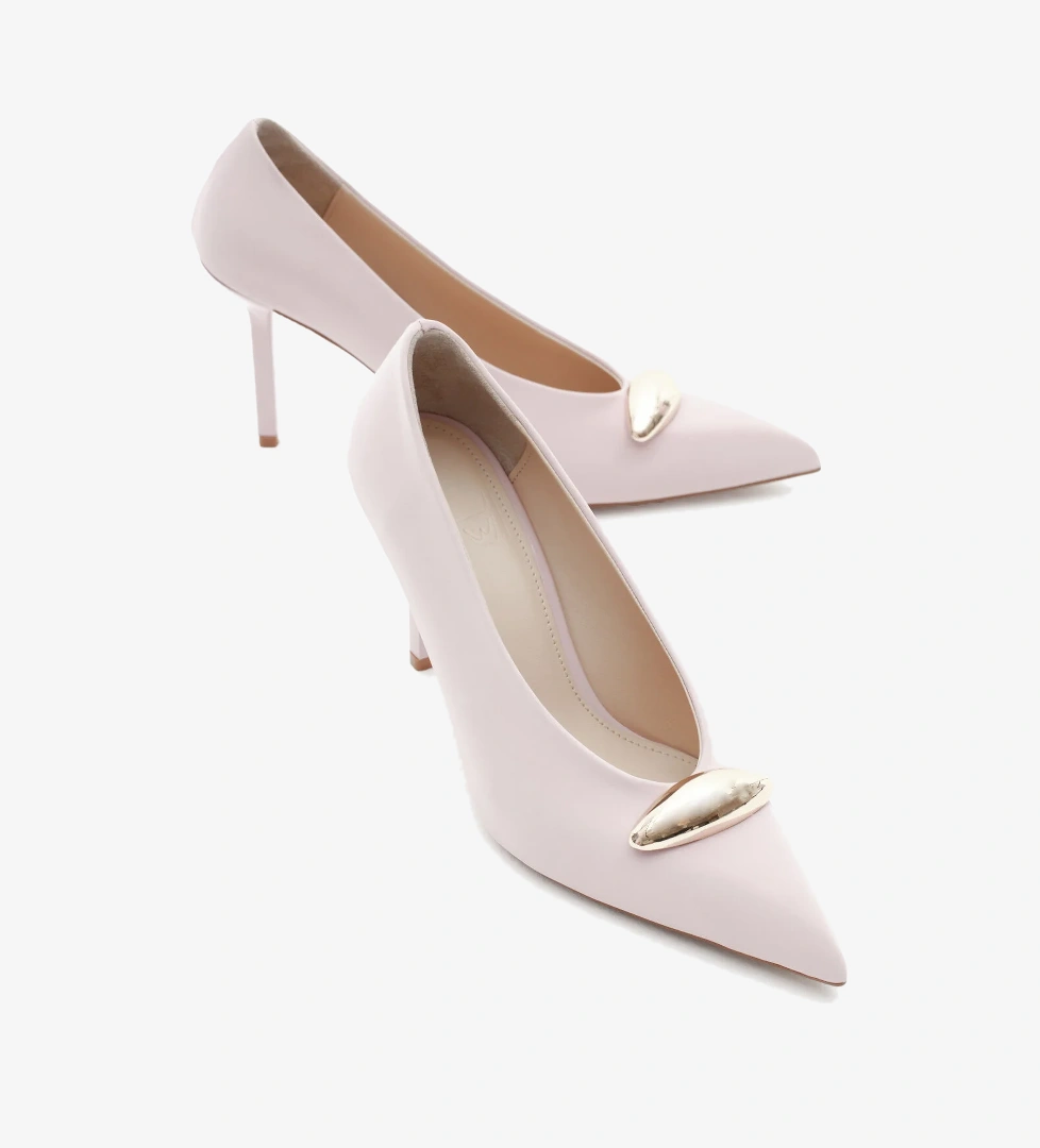 Tonny Black Kadın Pudra Siyah Neolit Taban Önü Toka Detaylı Sivri Burunlu Yüksek Topuklu Ayakkabı model görseli