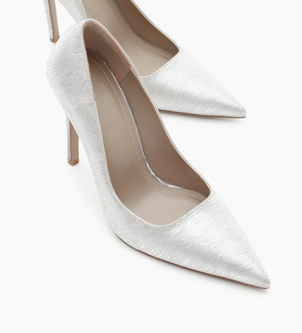 Kadın Gümüş Neolit Taban Desenli Sivri Burunlu Yüksek Topuklu Ayakkabı