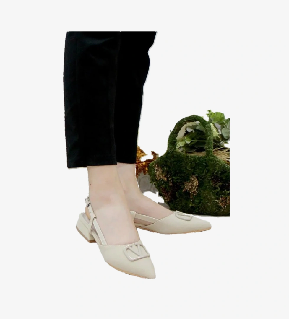 01-902 V Toka Kadın Babet Ayakkabı