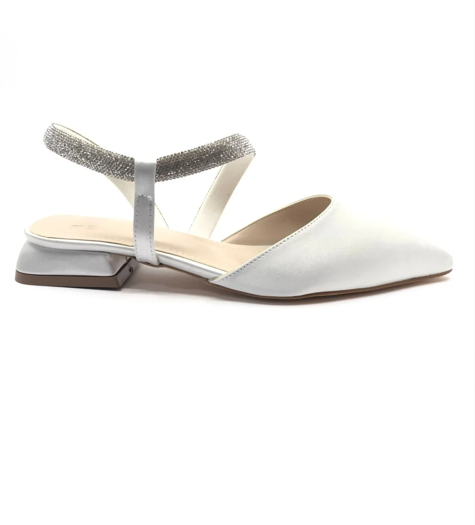 Feles Şerit Taş Detaylı Kadın Klasik Babet Ayakkabı model görseli