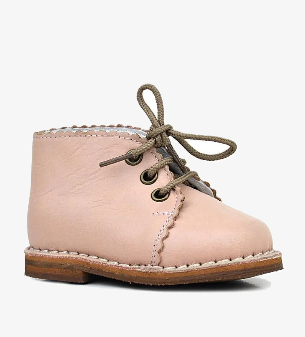 Rakerplus Handmade Hakiki Deri Pudra Pembe Bağcıklı Kız Bebek Bot model görseli