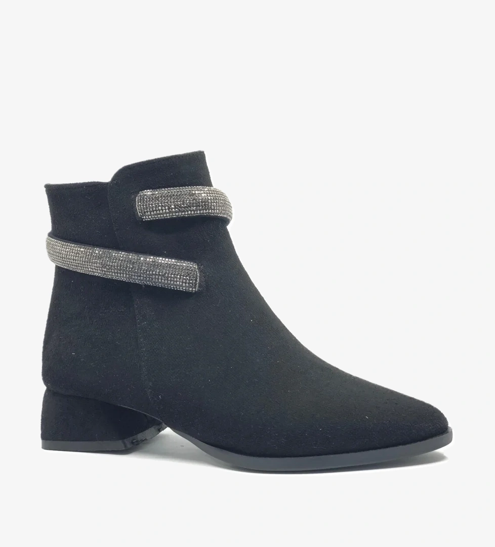 Bilek Şerit Taş Kemerli Sivri Burun Kısa Topuklu Kadın Bot