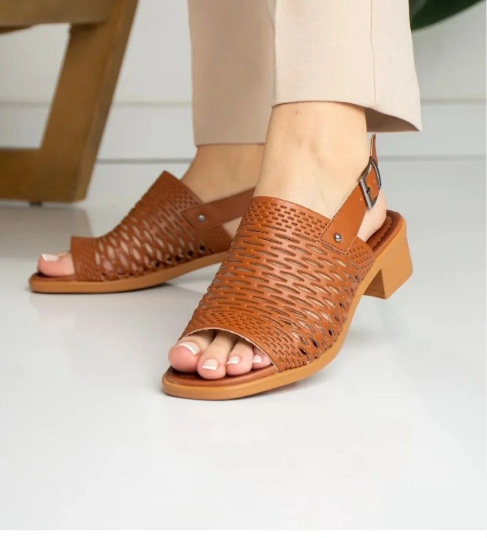 Ortapedik Lazer Detaylı Kadın Sandalet Ayakkabı