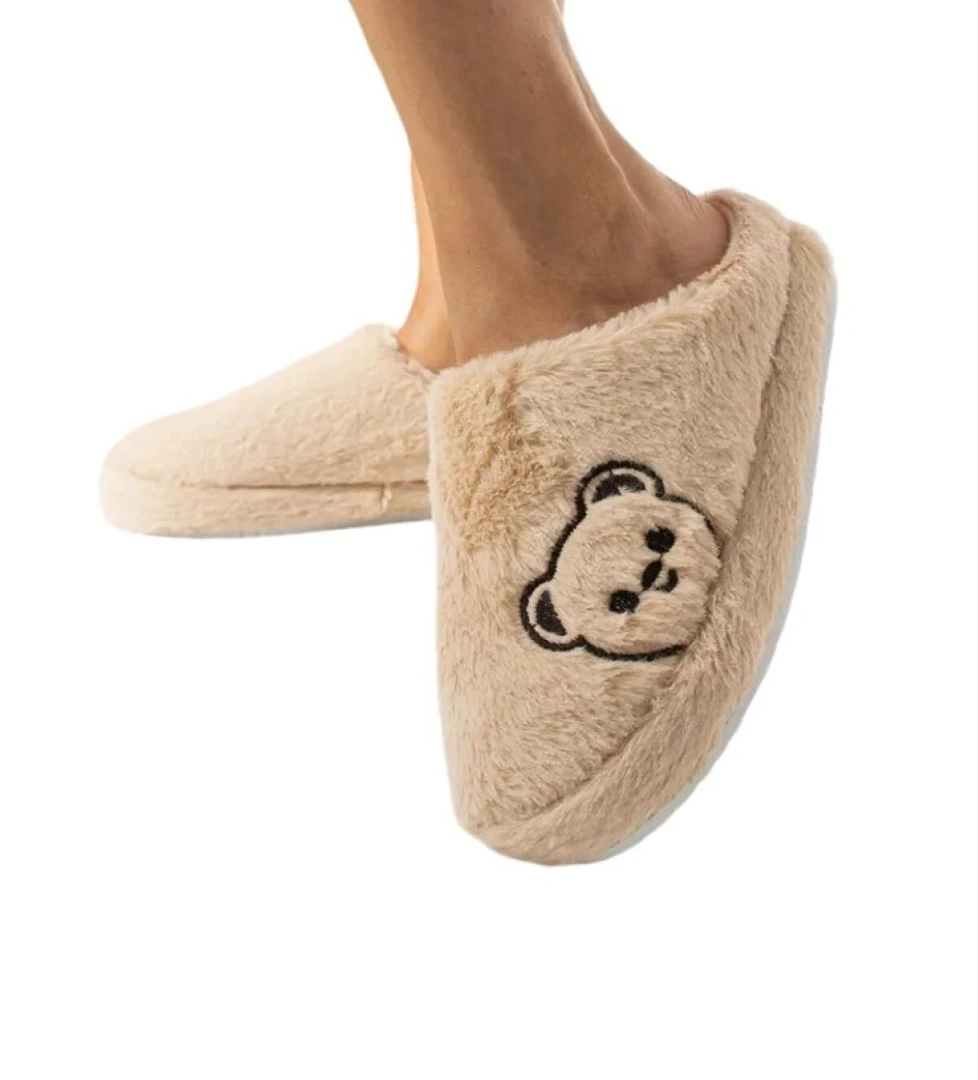 Önü Kapalı Ayıcık Baskılı Peluş Kadın Ev Terliği BEJ