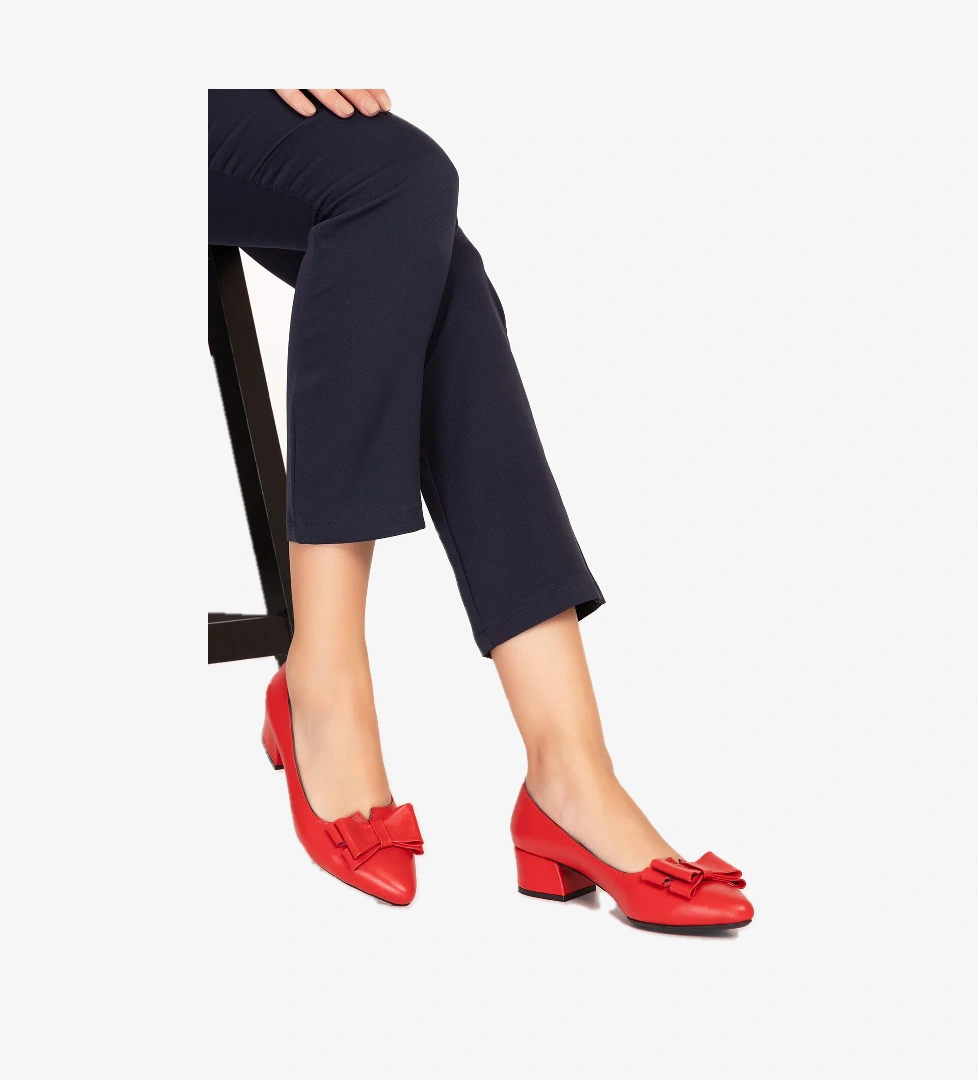 Gondol Hakiki Deri Kısa Topuklu Fiyonklu Ayakkabı şhn.1085