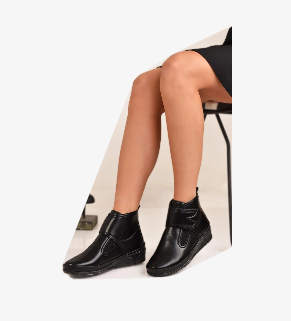 Odesa Ayakkabı Ortopedik Taban Cırtlı Siyah Anne Botu Kadın Bot model görseli