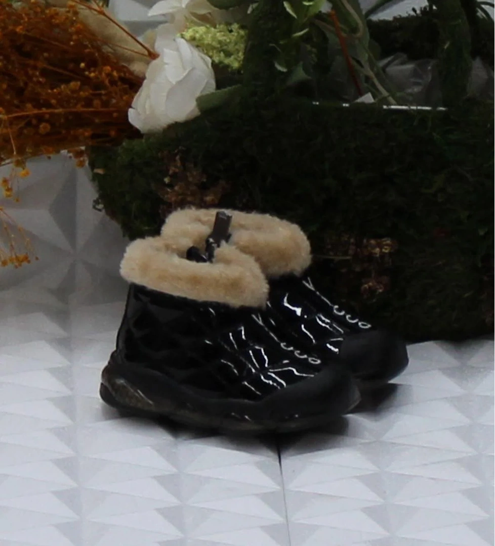 Vicco 946.E24K.422 Siyah Poppy II Rahat İlk Adım Işıklı Kız Çocuk Bot model görseli