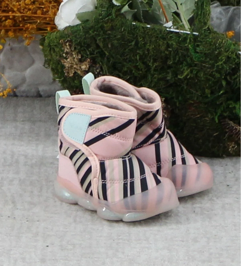 Vicco 943.E24K.482 Pudra Helyum Işıklı Kız Çocuk Bot model görseli