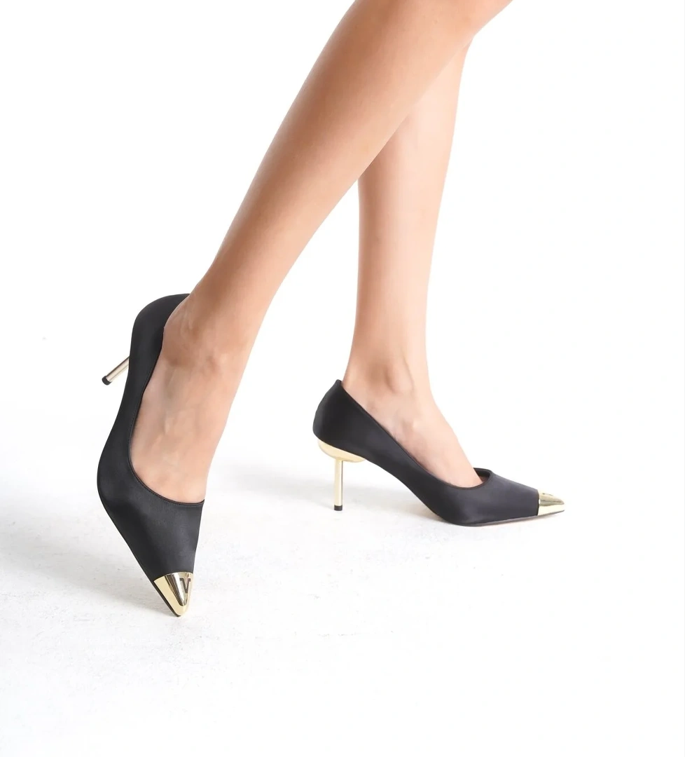 Daxtors D282 Günlük Ortopedik Klasik Topuklu Kadın Ayakkabı model görseli