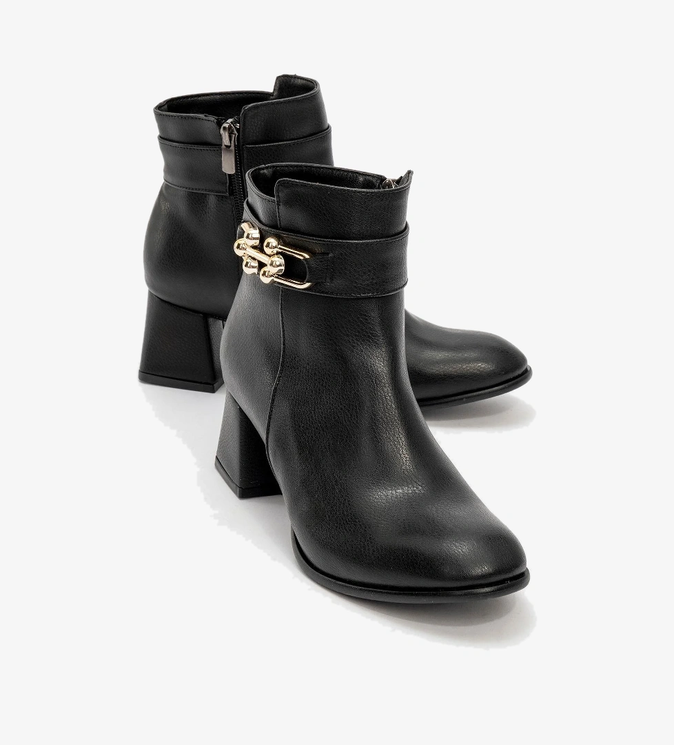 Ccway Kaydırmaz Tokalı Kadın Bot SİYAH CİLT model görseli