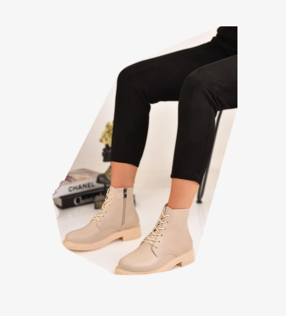 Bağcıklı ve Fermuarlı Kısa Topuklu Kadın Bot