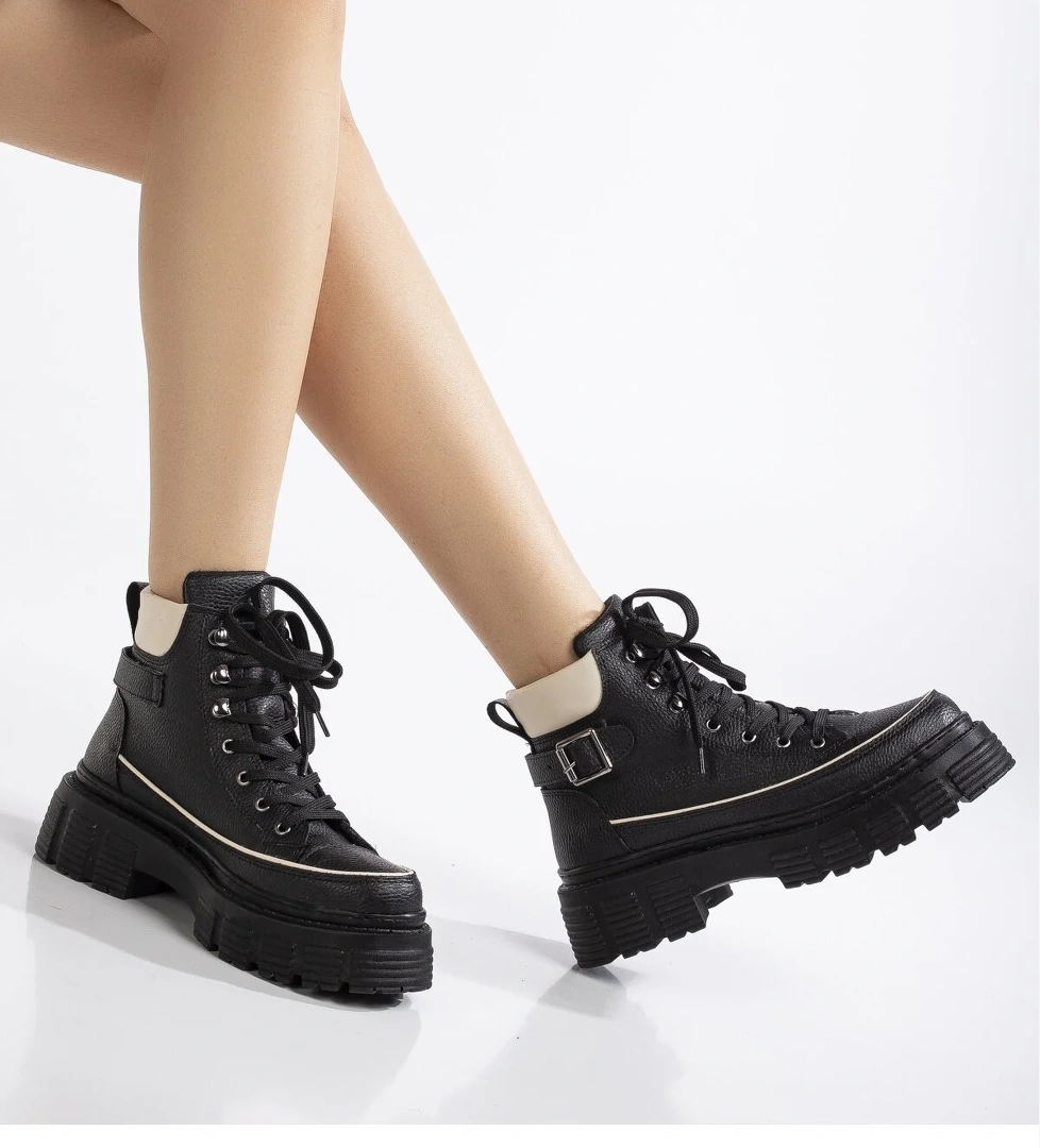 Tonny Black Kadın Siyah Yüksek Poli Taban Yanı Tokalı Bağcıklı Bot model görseli