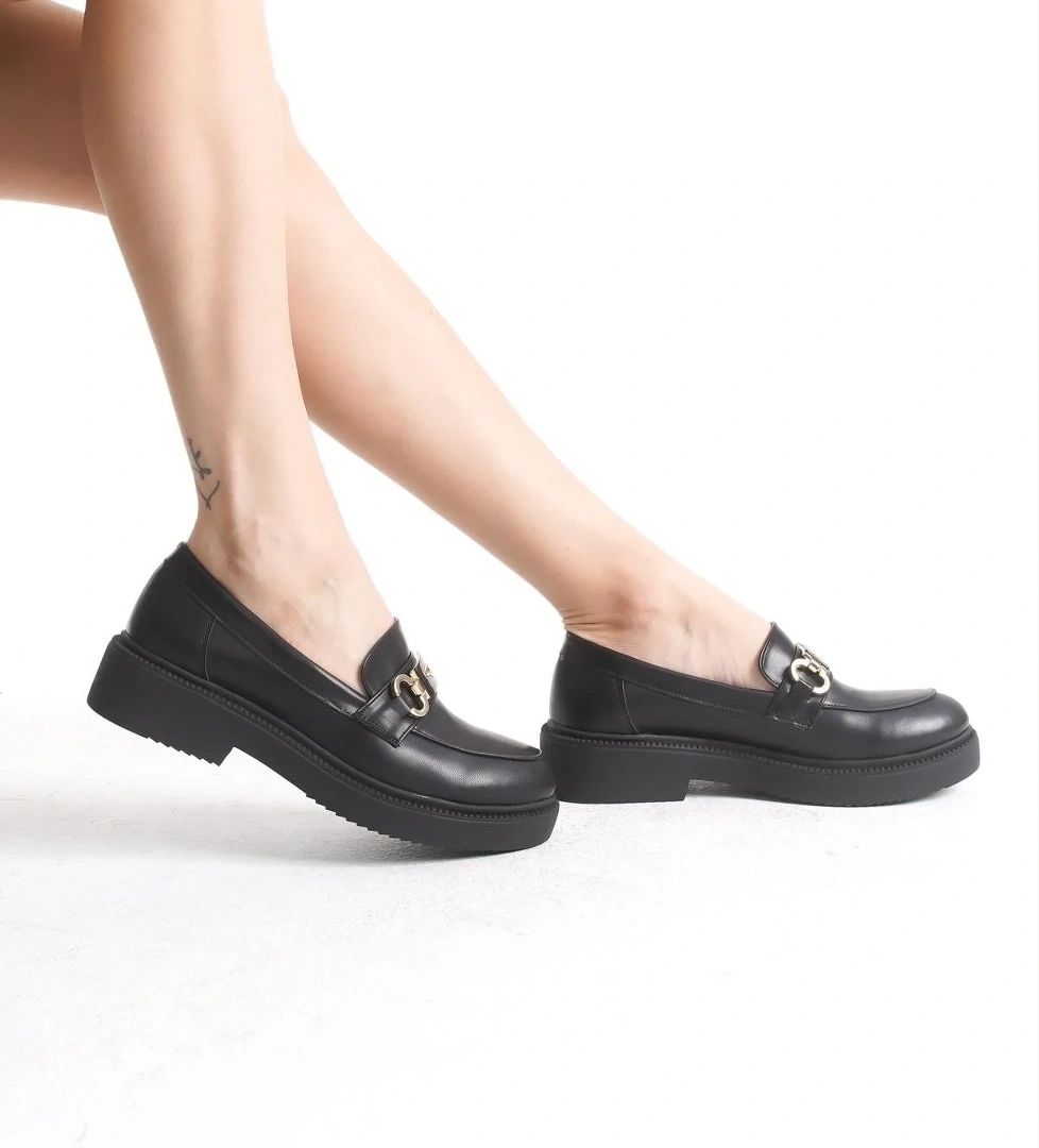 Modabuymuş Admi Siyah Mat Tokalı Oxford Günlük Kadın Ayakkabı model görseli