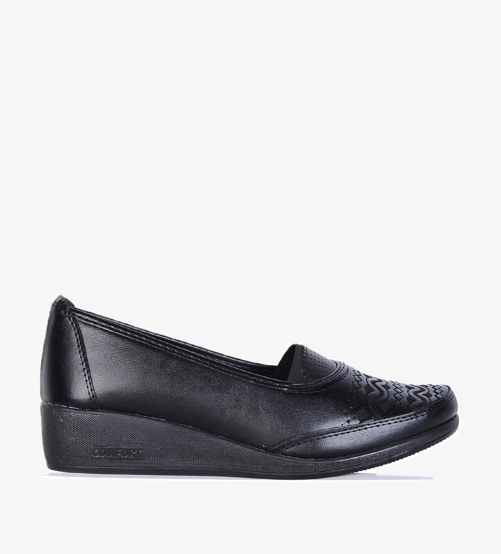 Ayakcenter 4020 Ayzen Siyah Kadın Günlük Ayakkabı model görseli