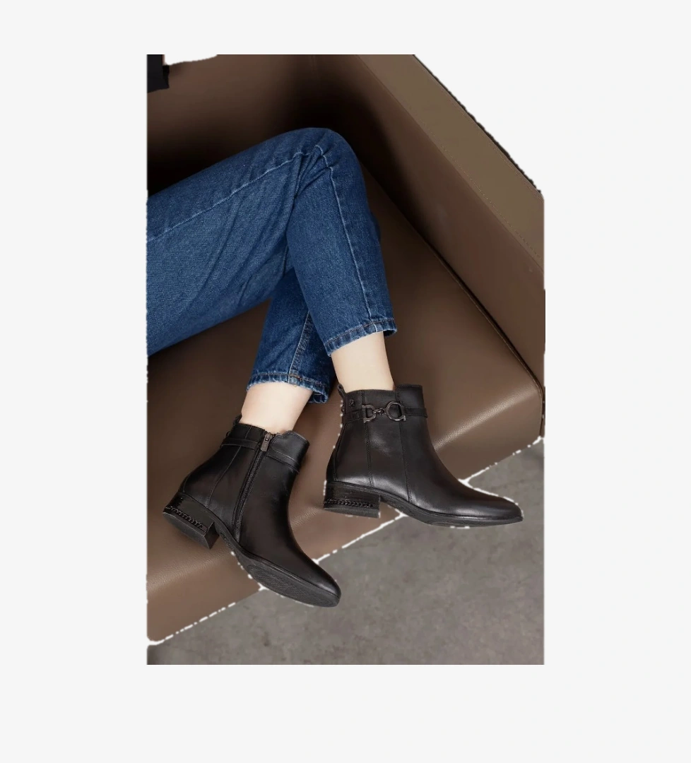 Venüs Semin Hakiki Deri Düz Kaymaz Taban Ortopedik Kadın Bot model görseli