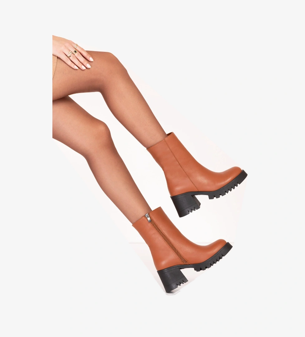 Gondol Hakiki Deri Kalın Topuklu Kauçuk Taban Sade Şık Bot bel.1546