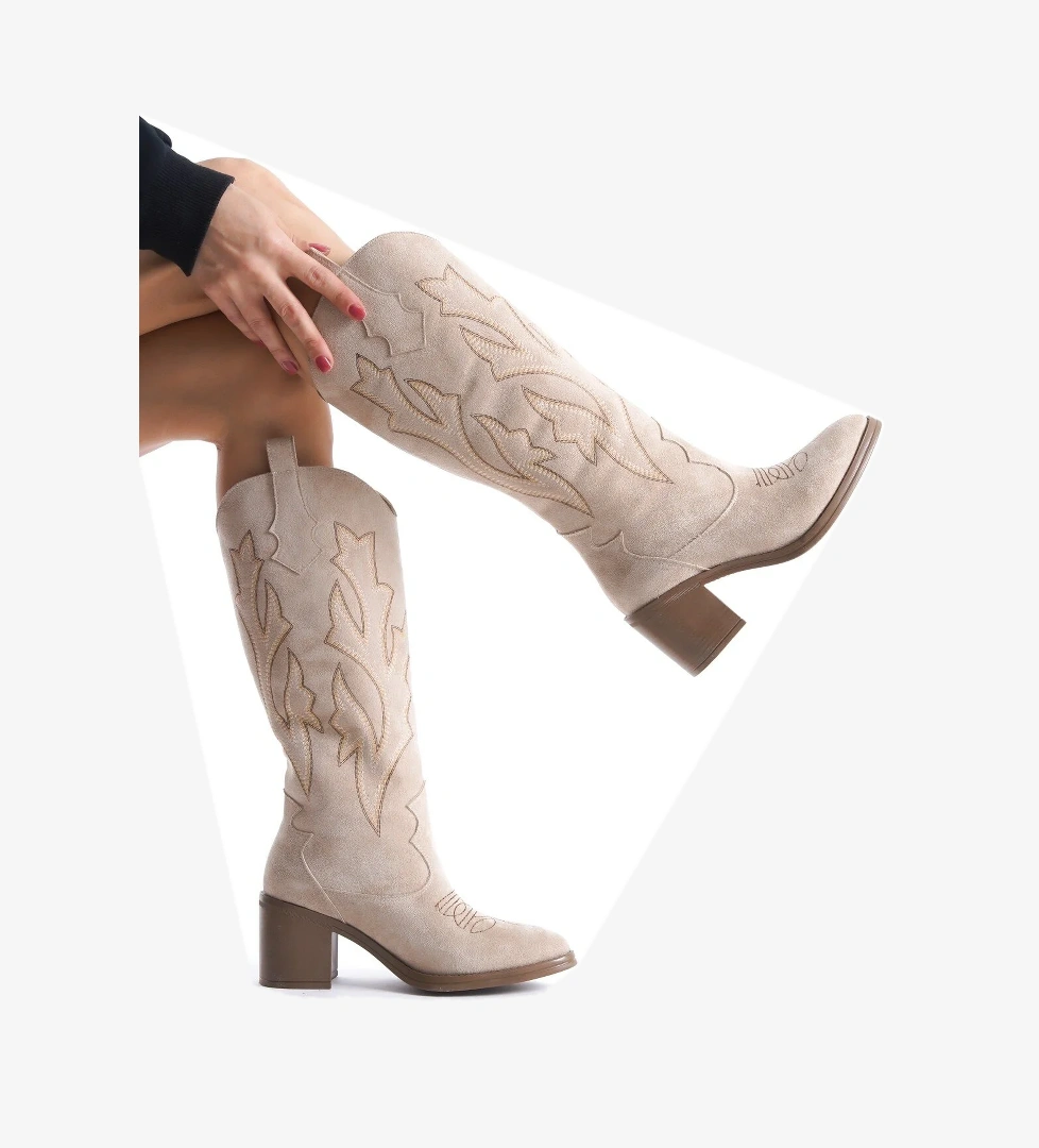 Modabuymuş Cazal Ten Taba Süet Topuklu Çizme Nakışlı Western model görseli