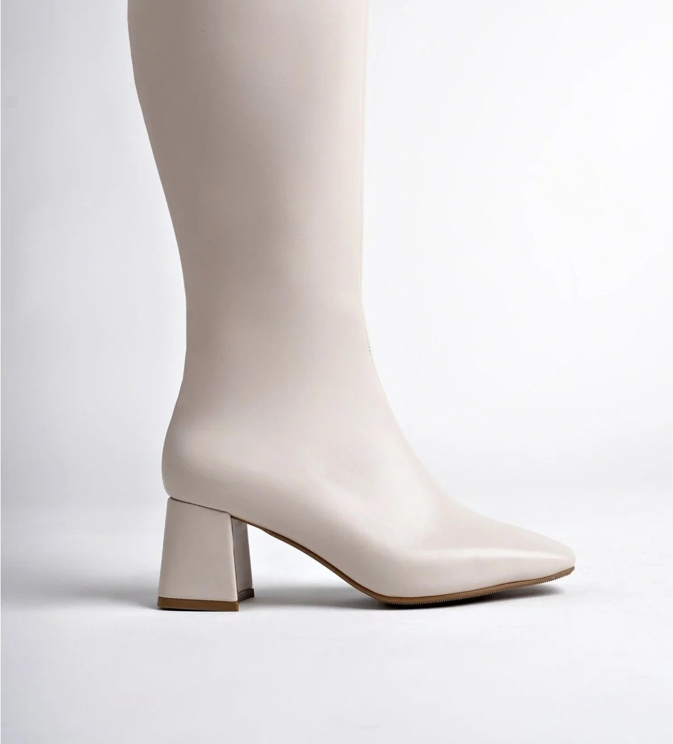 KAROLİNE Garantili Küt Burun Yandan Fermuarlı Topuklu Kadın Çizme