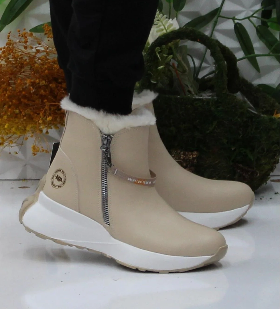 M.p 242-1882 Bej Rahat Orijinal Ürün Kadın Bot model görseli