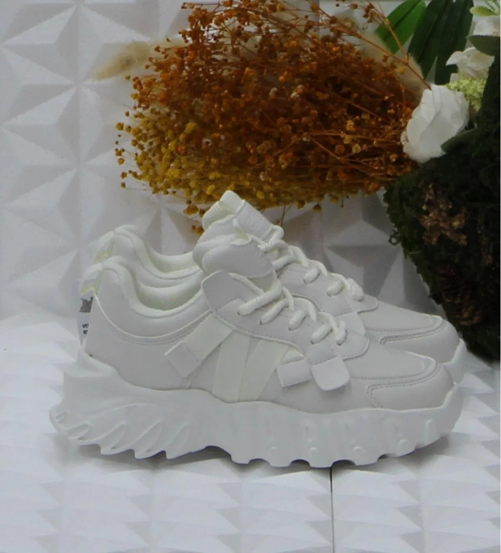 Fort Cool Verom Beyaz Bağcık Görünümlü Cırtlı Sneaker Ortopedik Çocuk Ayakkabı model görseli