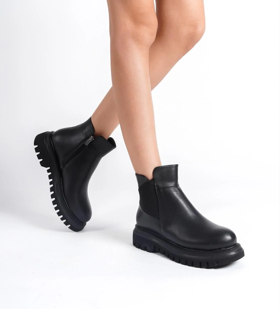 Lord Siyah Mat Kalın Tabanlı Lastikli Günlük Bot