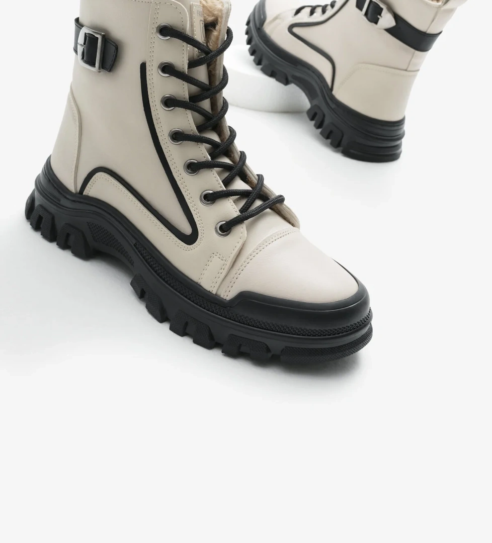 Kadın Bej Cilt Termo Taban Yanı Tokalı Bağcıklı ve Fermuarlı Bot