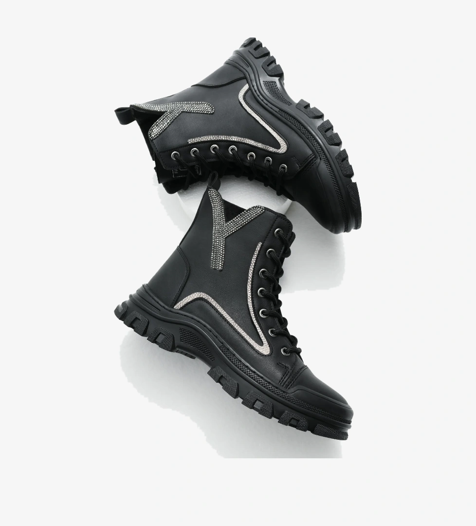 Kadın Siyah Cilt Termo Taban Desenli Bağcıklı ve Fermuarlı Bot