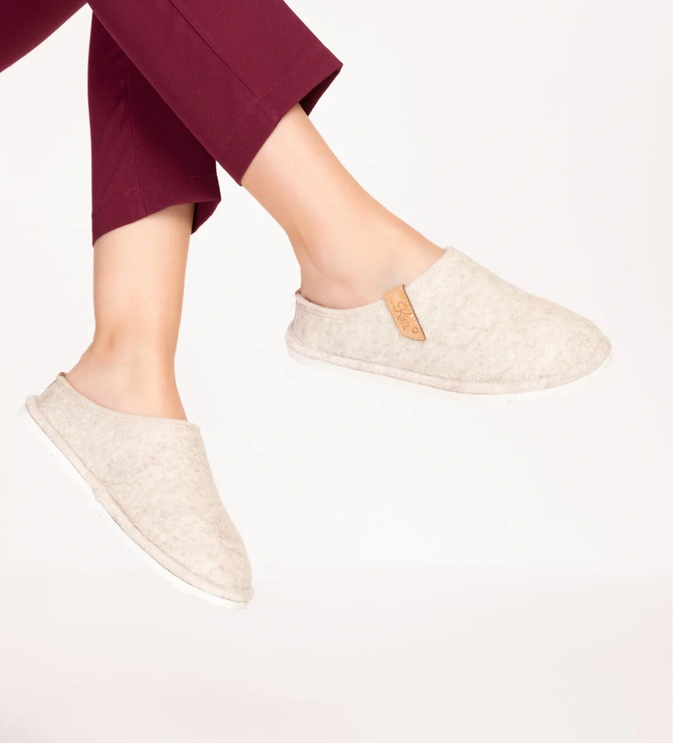 GONDOL İÇİ DIŞI KEÇE RAHAT VE HAFİF EV TERLİĞİ EV.320 - Görsel 1