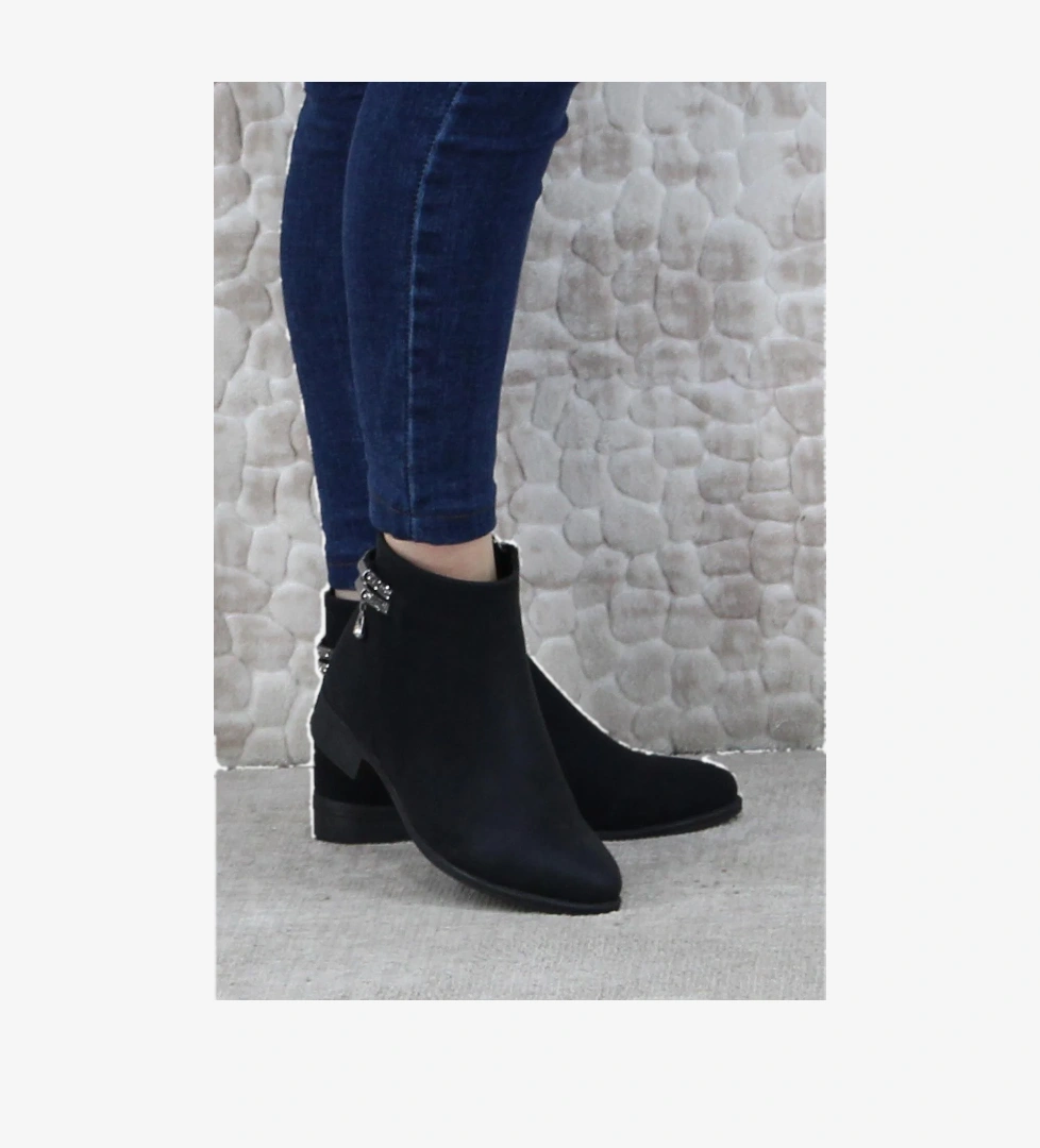 Fort 4271 Rahat Esnek Toka Taş Detaylı Sıcak Astar Kadın Bot model görseli