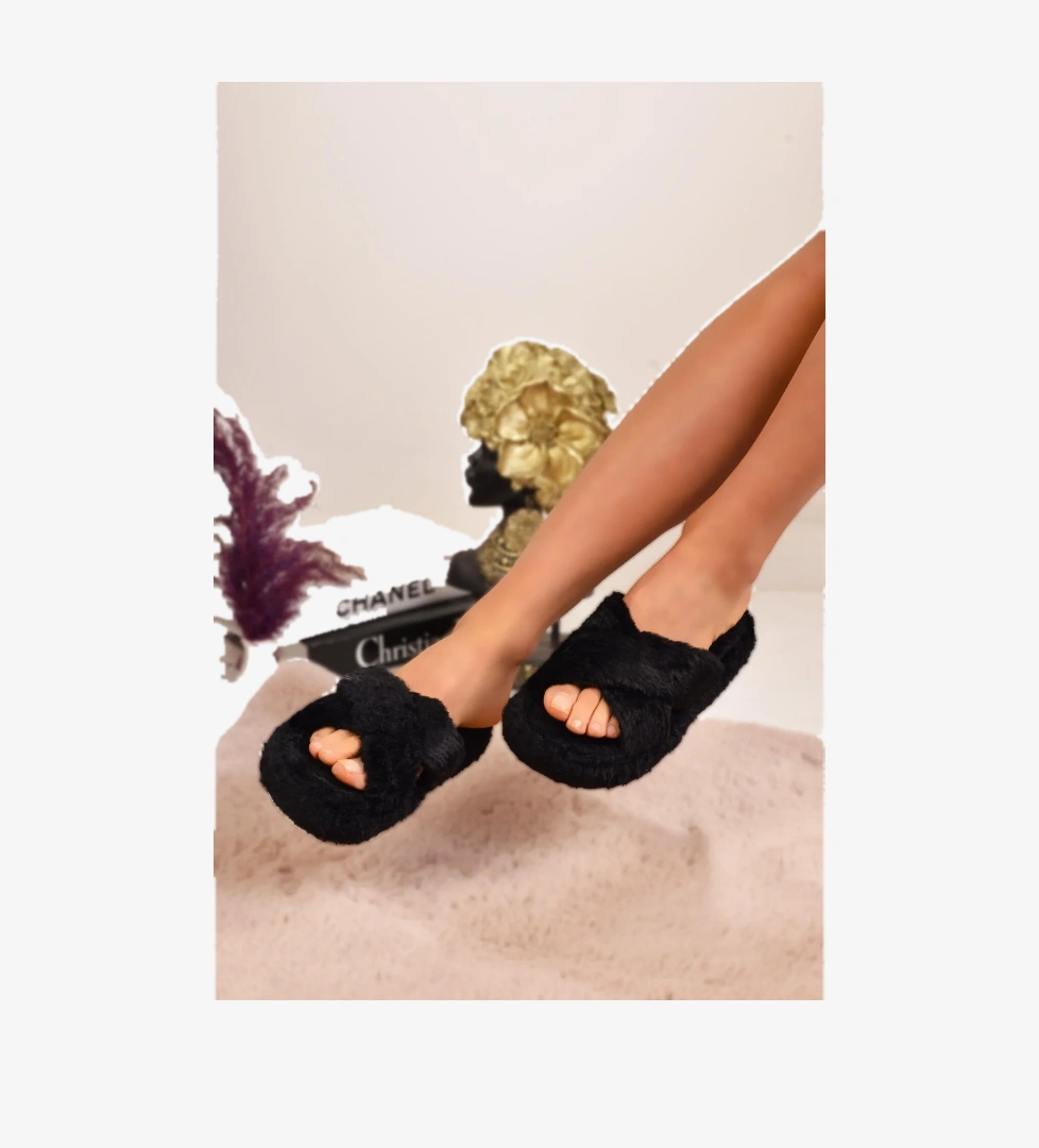 Çapraz Bant Yumuşacık Kışlık Peluş Ev Terliği - Görsel 1