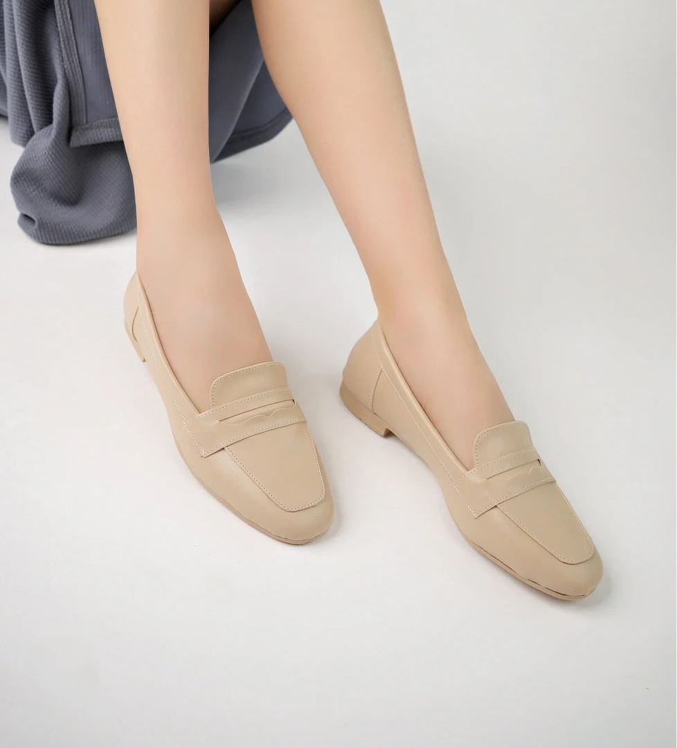 Freemax Kadın Yazlık Rahat Küt Burun Gözlük Fiyonk Babet Ayakkabı .2024.053 Ten Beyaz model görseli