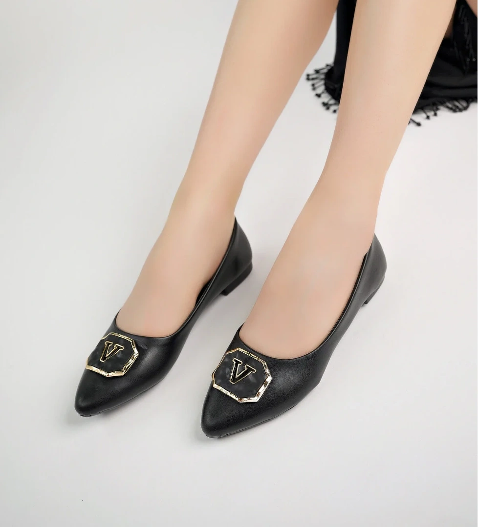 Kadın Yazlık Rahat Tokalı Sivri Burun Babet Ayakkabı .040 Siyah