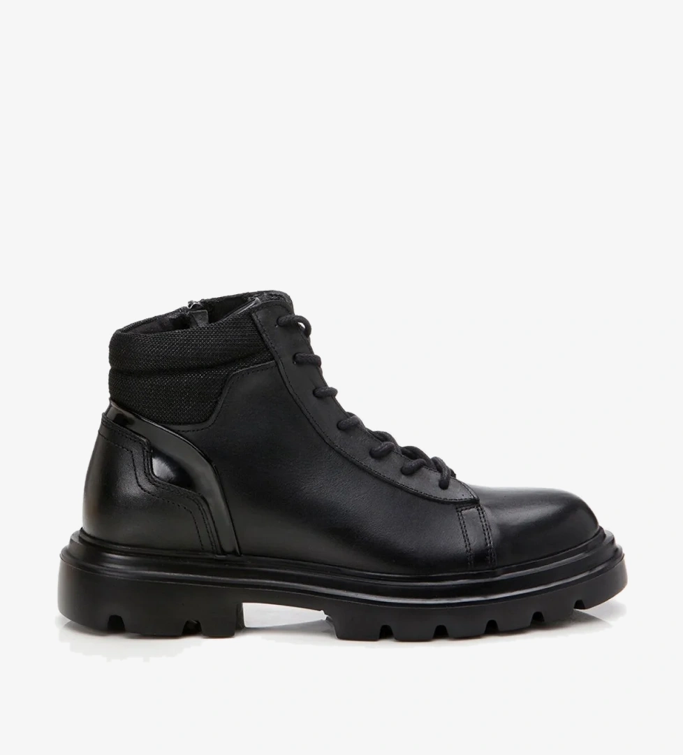 Hotiç Hakiki Deri Siyah Erkek Günlük Bot model görseli