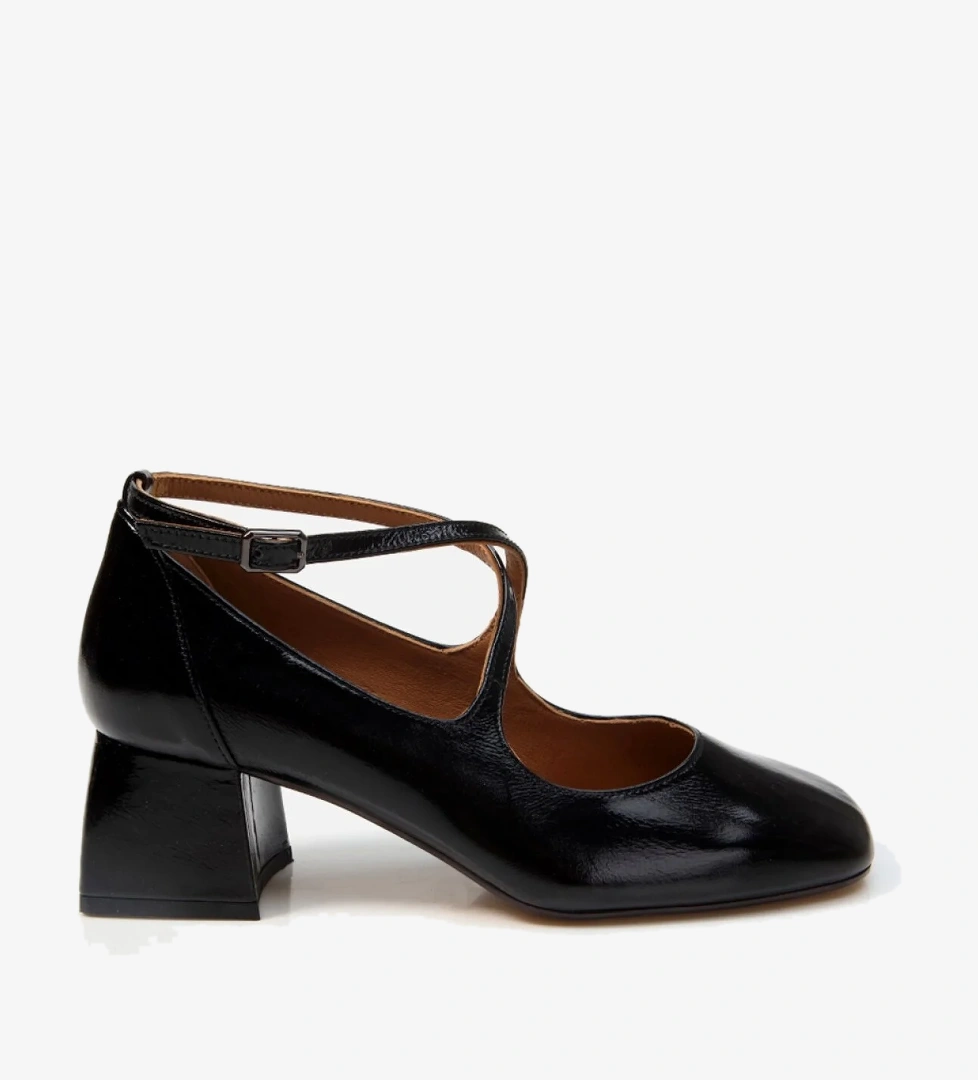 Hotiç Kadın Deri Siyah Kalın Topuklu Ayakkabı model görseli