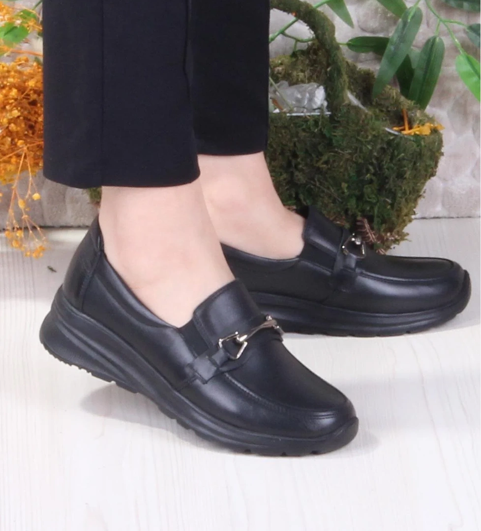 Mehmet Mete 42033 Hafif Rahat Esnek Hakiki Deri Kadın Ayakkabı model görseli