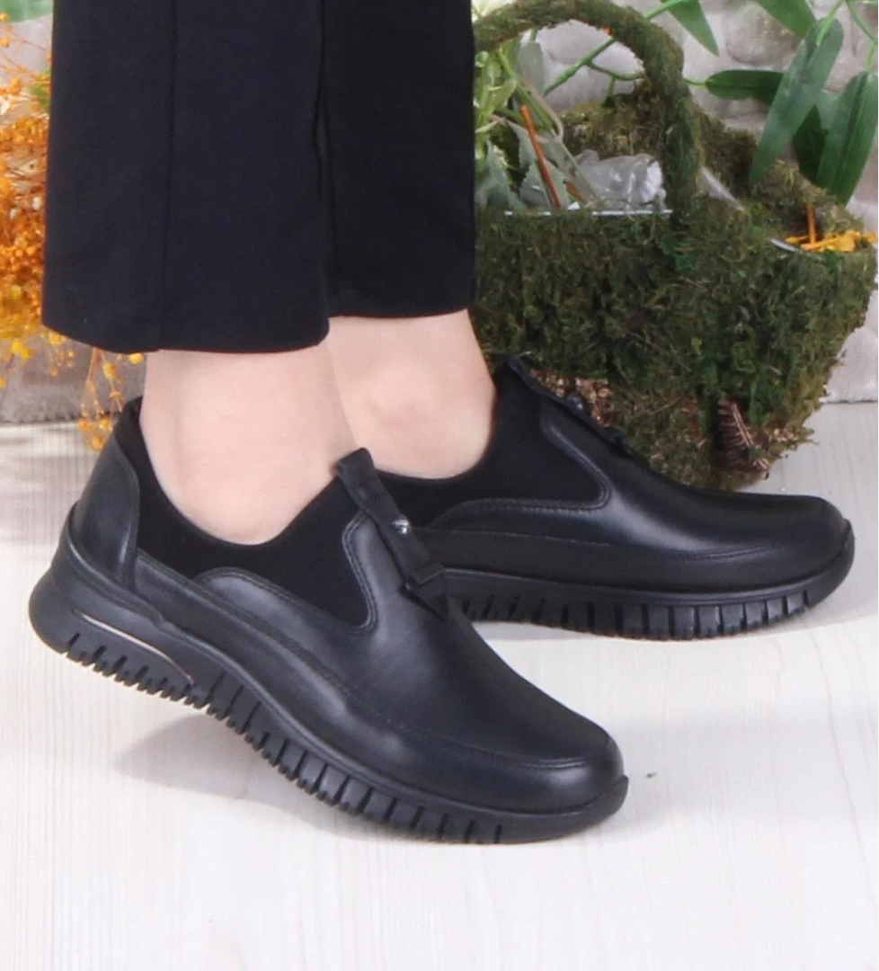 Mehmet Mete 42043 Rahat Esnek Hakiki Deri Kadın Ayakkabı model görseli