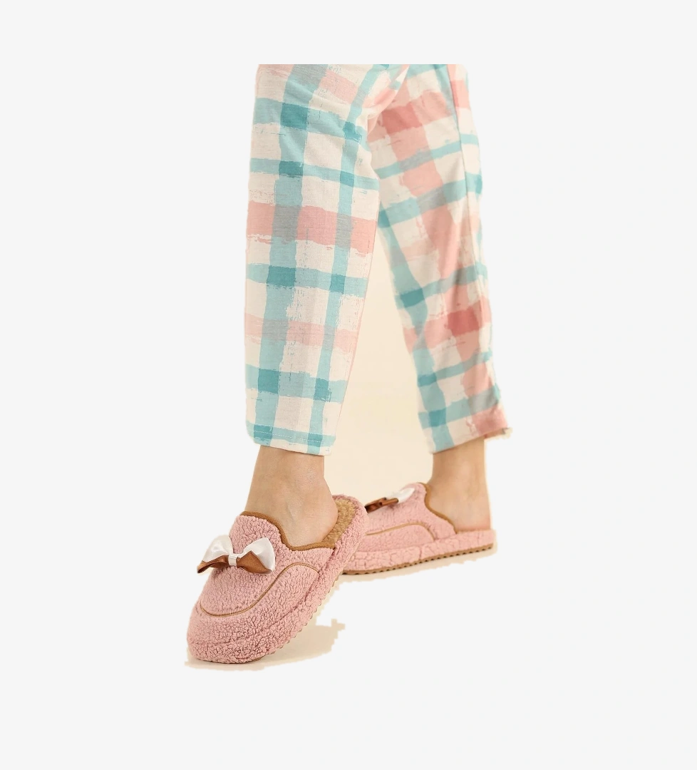 4118 Fiyonklu Kadın Günlük Ev Halı Misafir Terliği