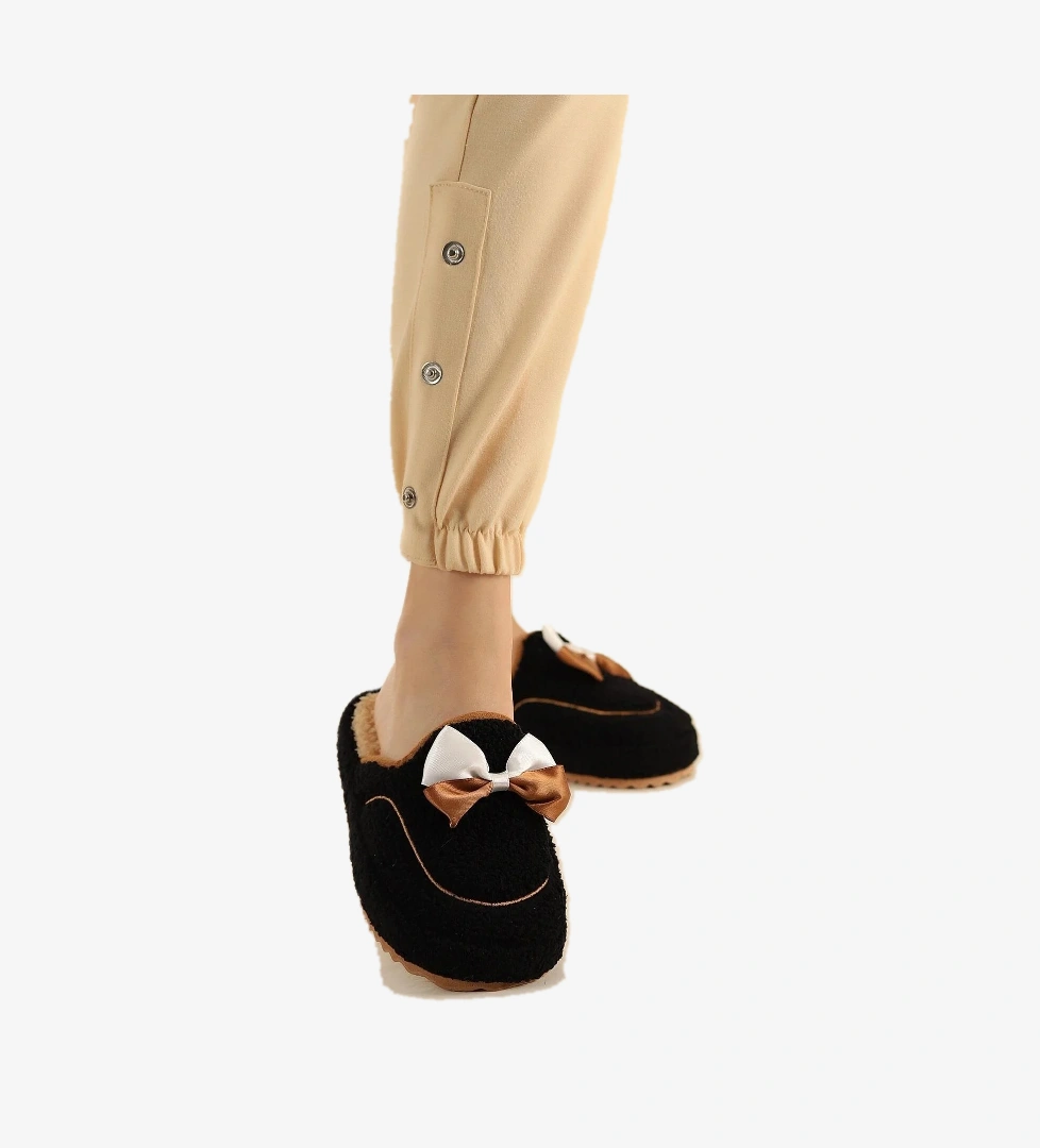 4118 Fiyonklu Kadın Günlük Ev Halı Misafir Terliği