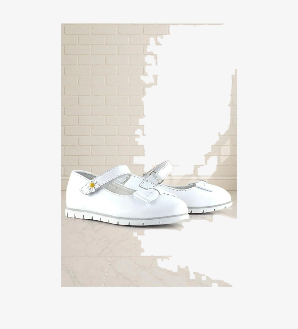 Rakerplus Hakiki Deri Beyaz Papatya Detaylı Cırtlı Kız Çocuk Babet Ayakkabı model görseli